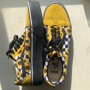 BRAND NEW NEVER WORN Sunflower Custom Vans